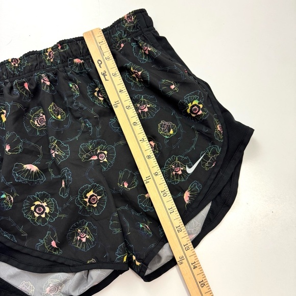 Nike Running Shorts 3” Lined Light Dri-Fit Women’s XS Black Floral High Waisted - Picture 9 of 12